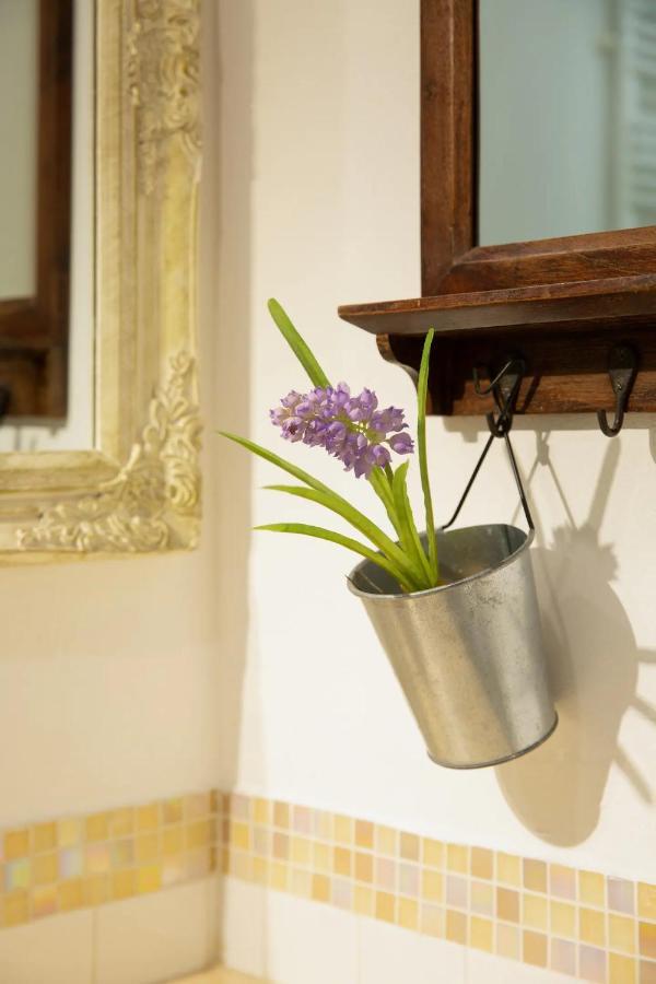 Canal View Historical Apartment Milan Bagian luar foto